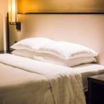 white-pillow-bed